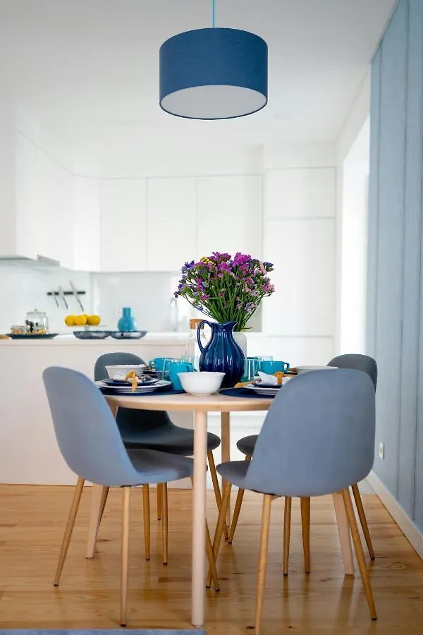 Blue By The River 2 - Elegant Two-Bedroom In Santos Lisbon Apartment